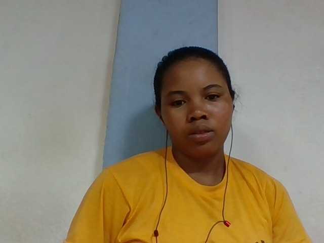 Juliah1a live webcam show