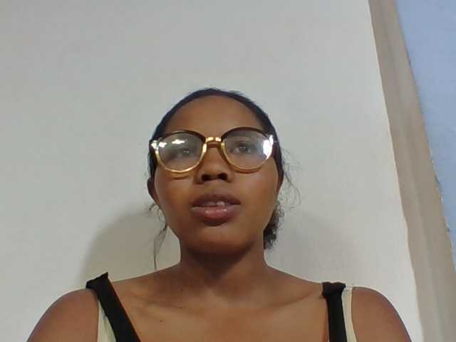 Juliah1a live cam preview