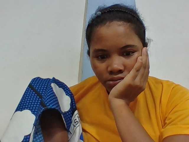 Juliah1a live cam on BongaCams