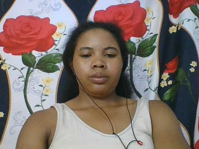 Juliah1a live cam on BongaCams