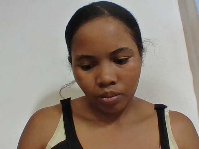 Juliah1a live cam on BongaCams