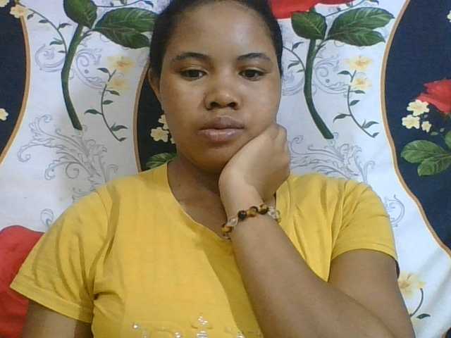 Juliah1a live cam on BongaCams
