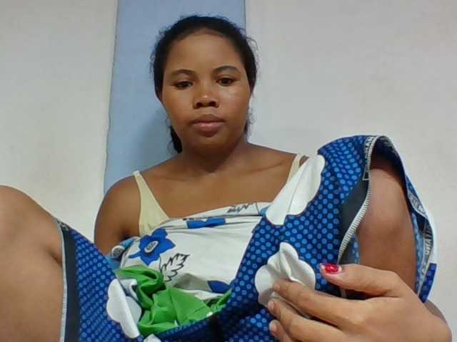 Juliah1a live cam on BongaCams
