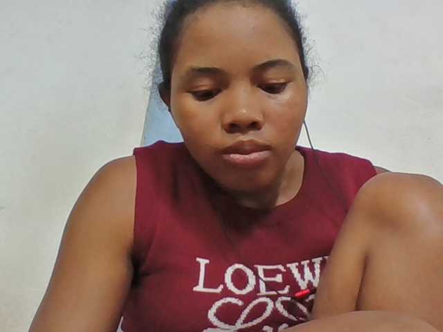 Juliah1a live cam on BongaCams