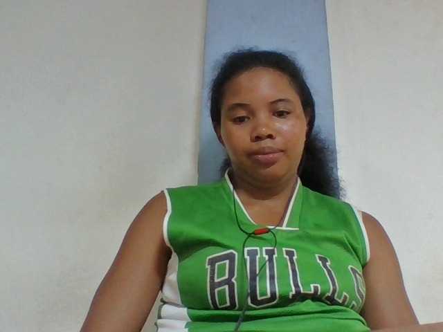 Juliah1a live cam on BongaCams