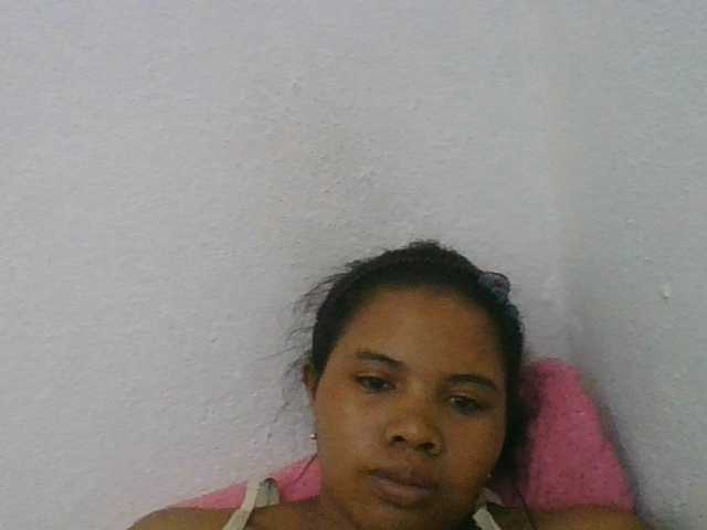 Juliah1a live cam on BongaCams