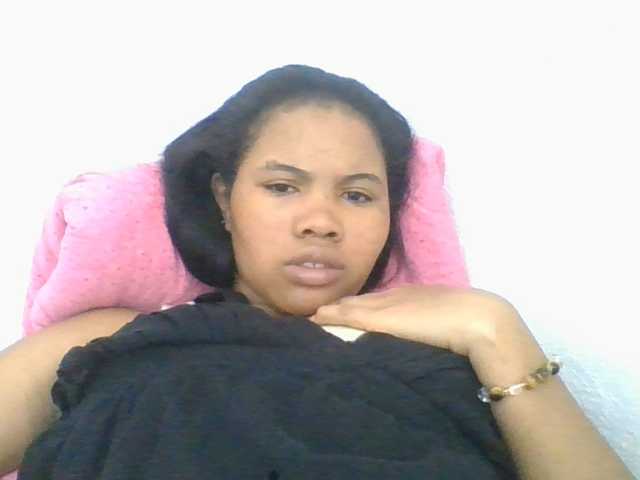 Juliah1a live cam on BongaCams