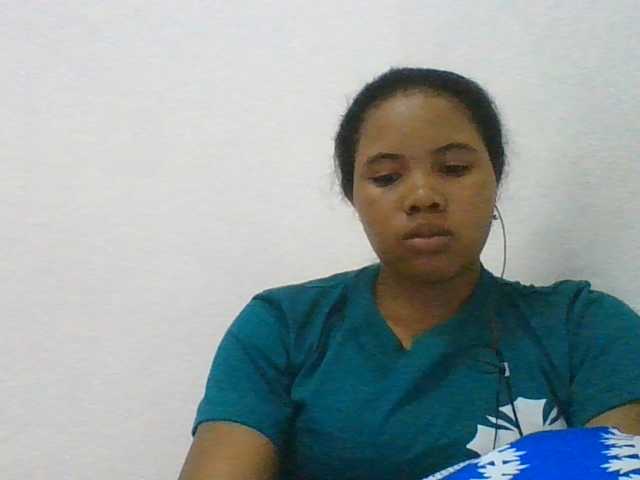 Juliah1a live cam on BongaCams