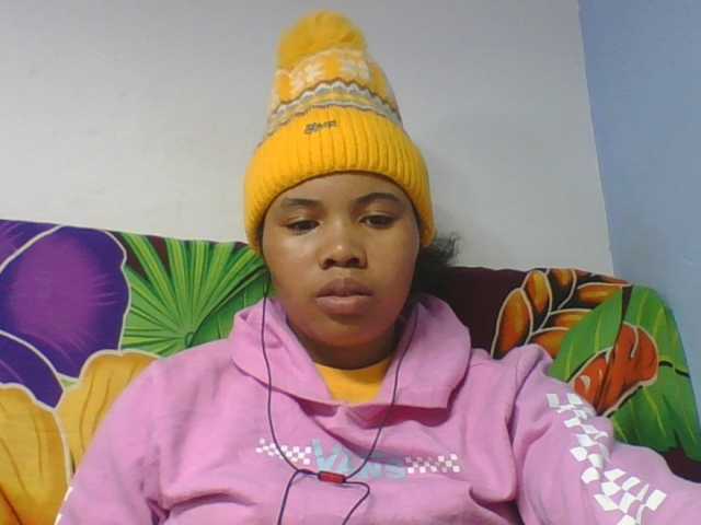 Juliah1a live cam on BongaCams