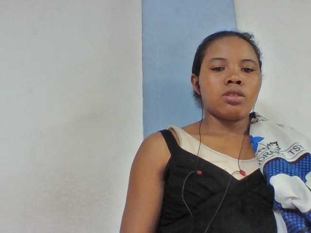 Juliah1a live cam on BongaCams