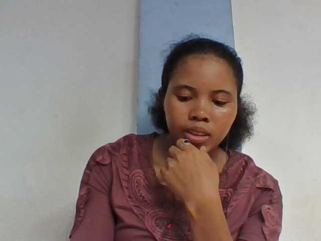 Juliah1a live cam on BongaCams
