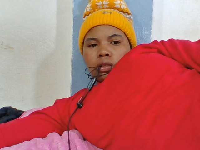 Juliah1a live cam on BongaCams