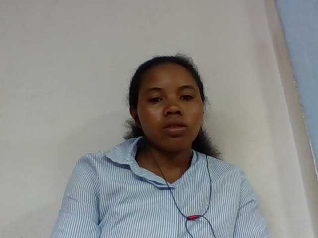 Juliah1a live cam on BongaCams