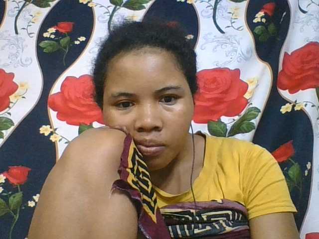 Juliah1a live cam on BongaCams