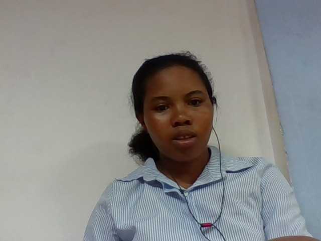 Juliah1a live cam on BongaCams