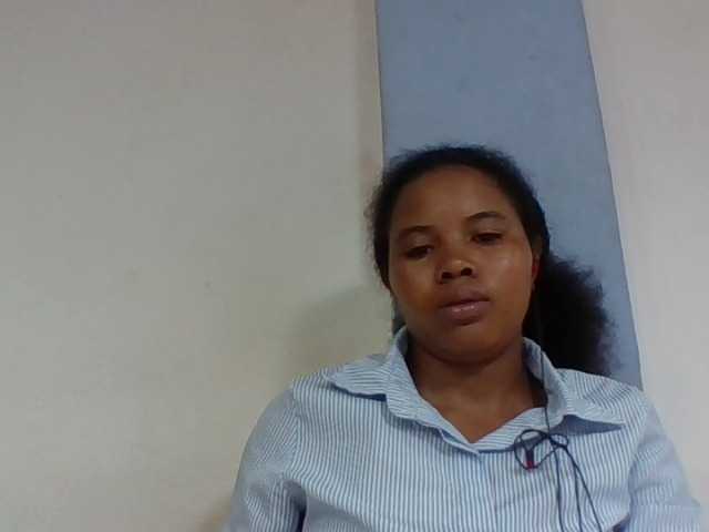 Juliah1a live cam on BongaCams