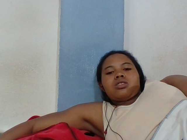 Juliah1a live cam on BongaCams