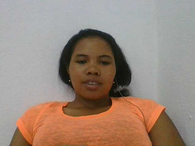 Juliah1a live cam on BongaCams