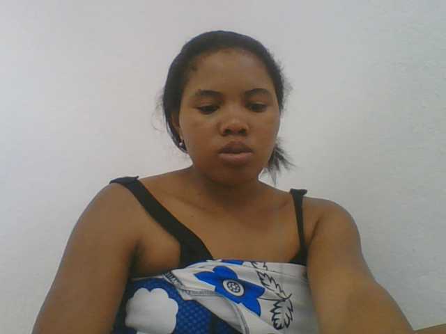 Juliah1a live cam on BongaCams
