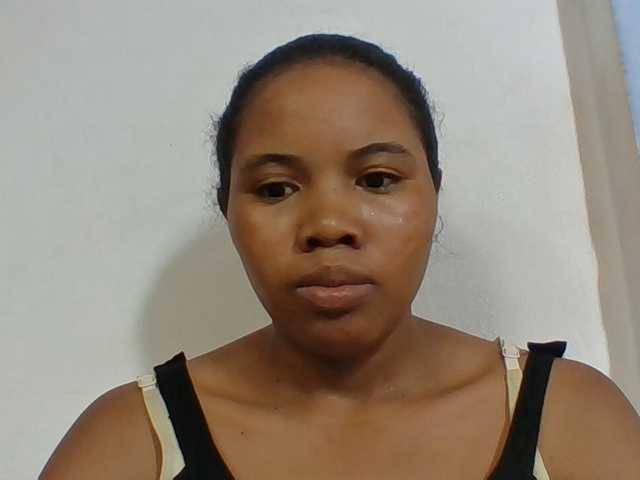 Juliah1a live cam on BongaCams