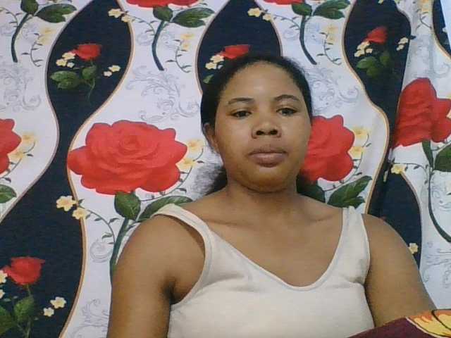 Juliah1a live cam on BongaCams