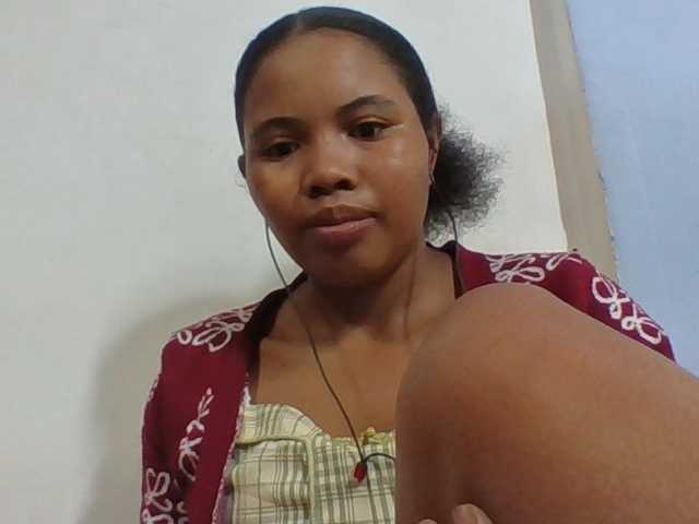 Juliah1a live cam on BongaCams