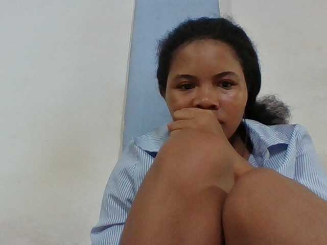 Juliah1a live cam preview