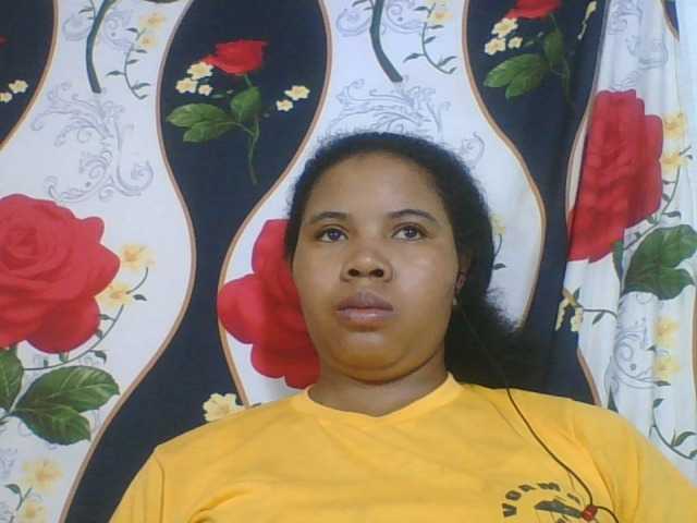 Juliah1a live cam on BongaCams