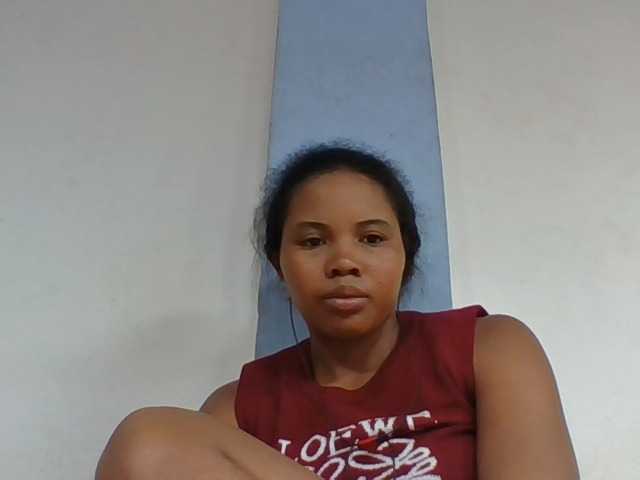 Juliah1a live cam on BongaCams