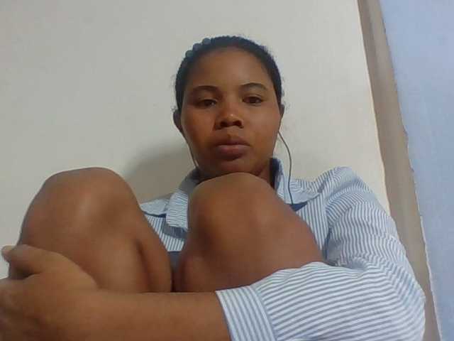 Juliah1a live cam on BongaCams