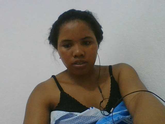 Juliah1a live cam on BongaCams