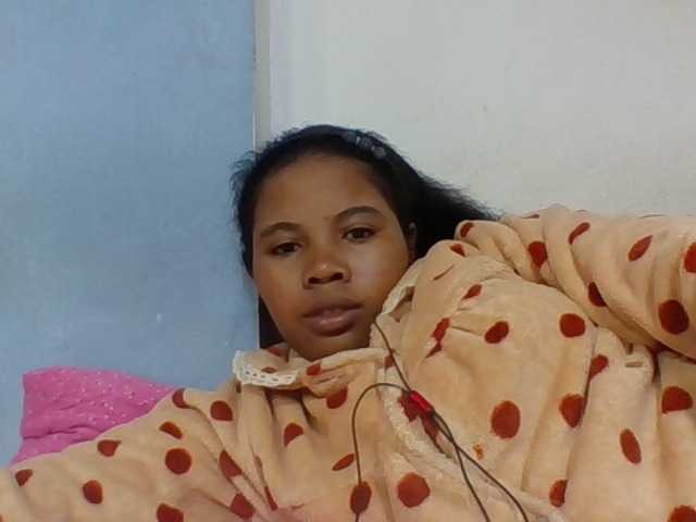 Juliah1a live cam on BongaCams