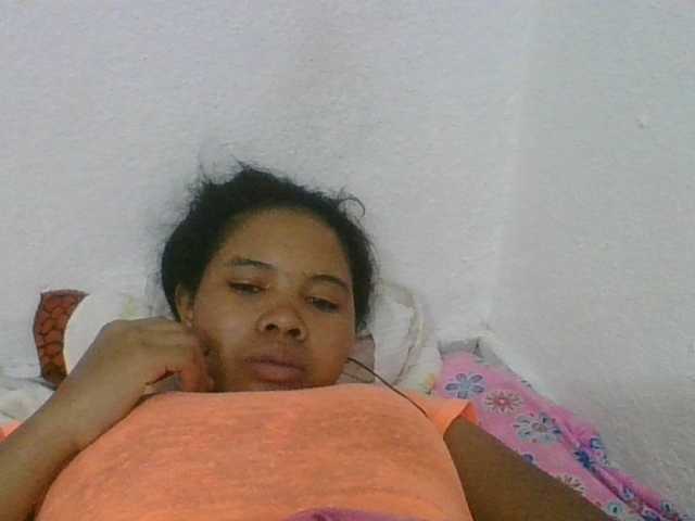 Juliah1a live cam on BongaCams