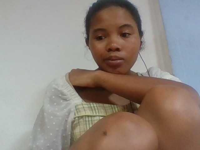 Juliah1a live cam on BongaCams