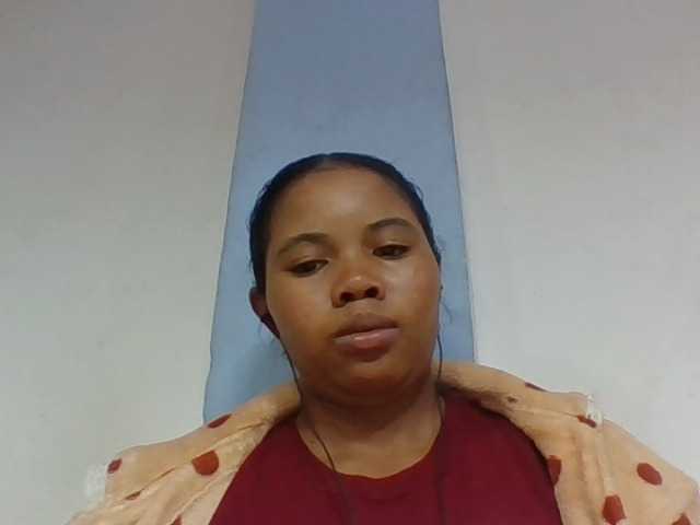 Juliah1a live cam on BongaCams