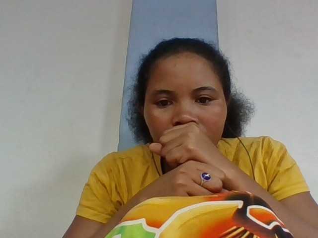 Juliah1a live webcam show