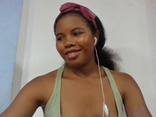 Juliah1a Live Cam on BongaCams