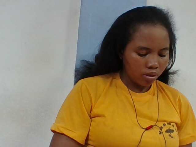 Juliah1a live cam on BongaCams