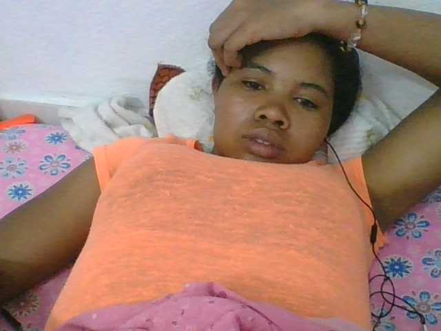 Juliah1a live cam on BongaCams