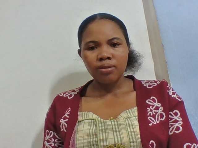 Juliah1a live cam on BongaCams