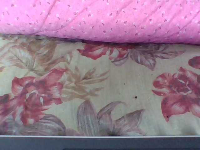 Juliah1a live cam on BongaCams