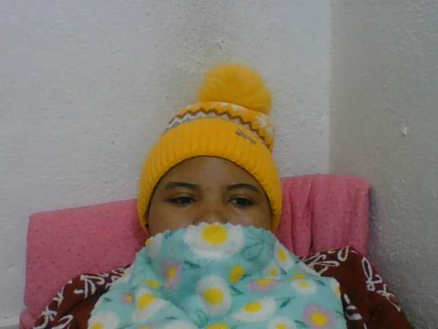 Juliah1a live cam on BongaCams