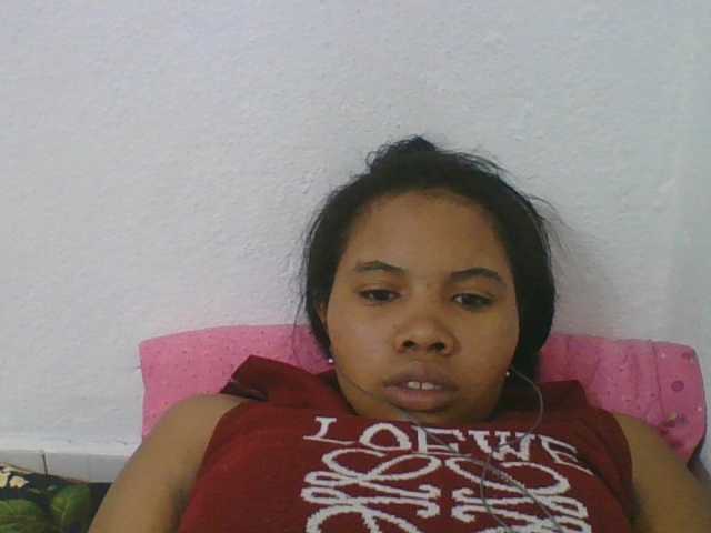 Juliah1a live cam on BongaCams