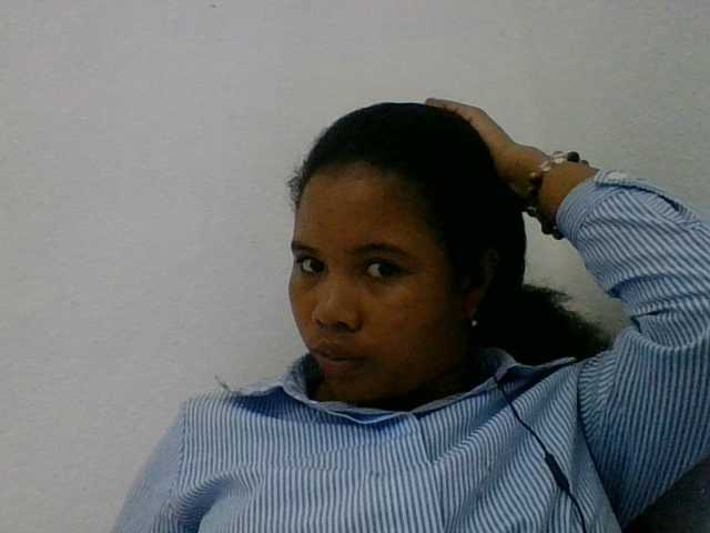 Juliah1a live cam on BongaCams