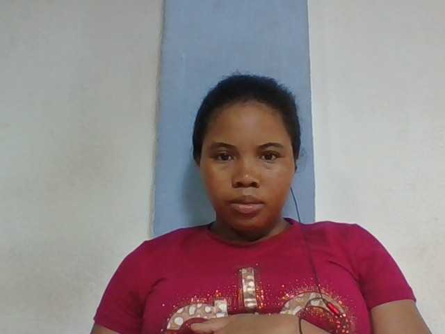 Juliah1a live cam on BongaCams