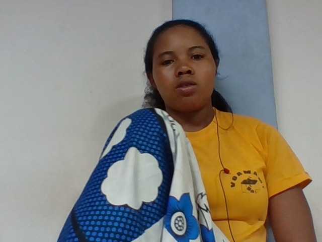 Juliah1a live cam on BongaCams