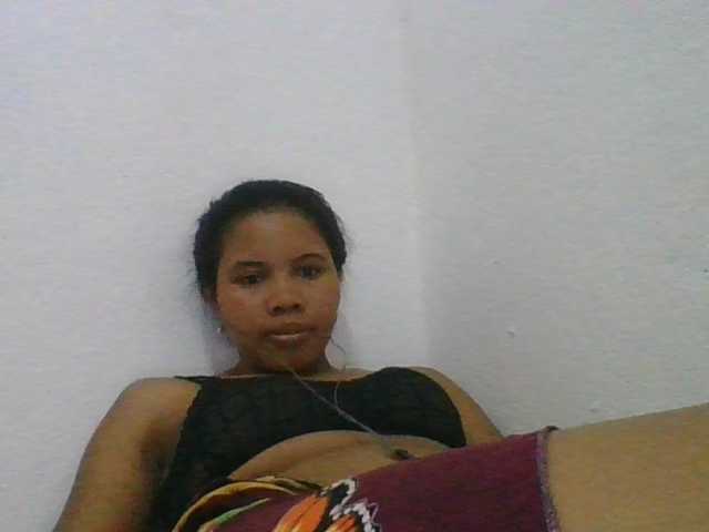 Juliah1a live cam on BongaCams