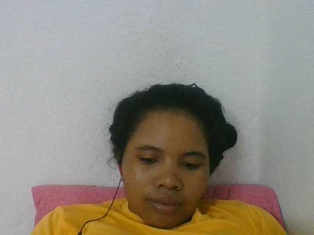 Juliah1a live cam on BongaCams