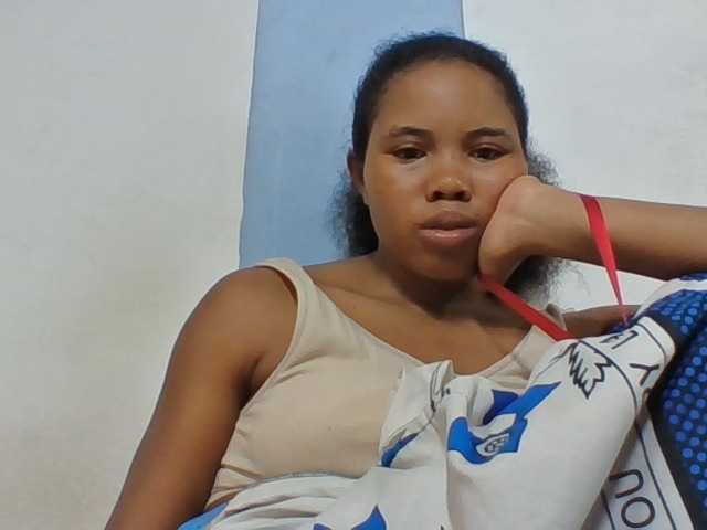 Juliah1a live cam on BongaCams