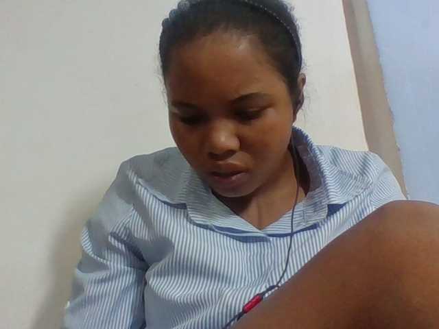 Juliah1a live cam on BongaCams